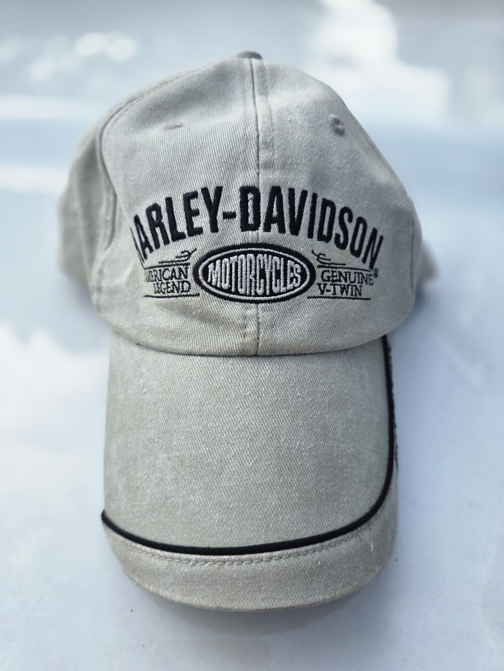 Vintage Harley-Davidson "American Legend" Embroidered Hat - Distressed Grey